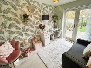 Bedroom 4- click for photo gallery